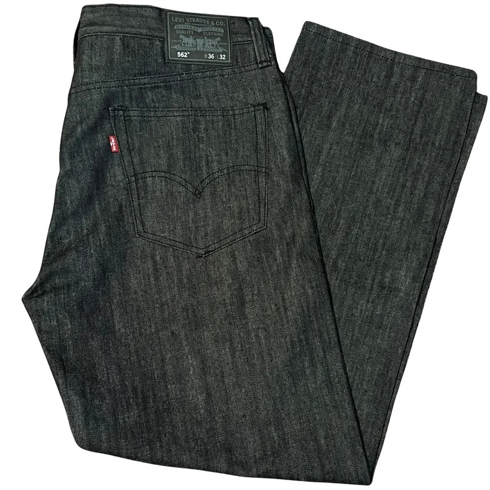 Vintage Levi’s 562 Men’s Dark-Washed Jeans 36x32 LOOSE TAPER 90’s Denim